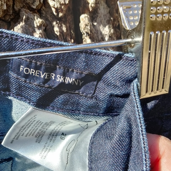 ⬇️ Price Drop!⬇️Jessica Simpson Forever Skinny in size 29 - Picture 5 of 5